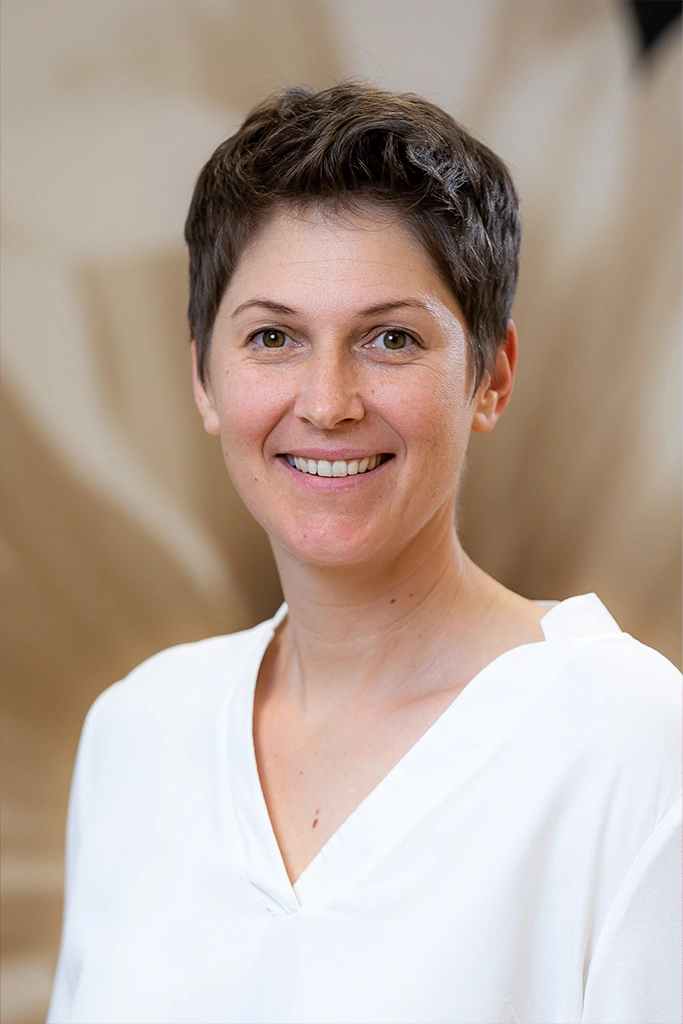 portrait-christa-ressl